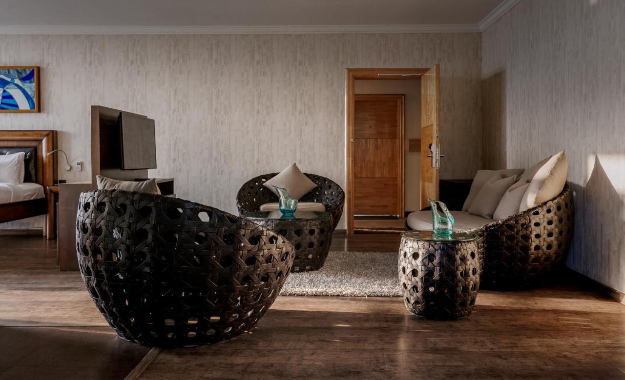 The Panoramic Getaway Hotel Munnar Exterior photo The interior of a suite at the Mandarin Oriental, Munich